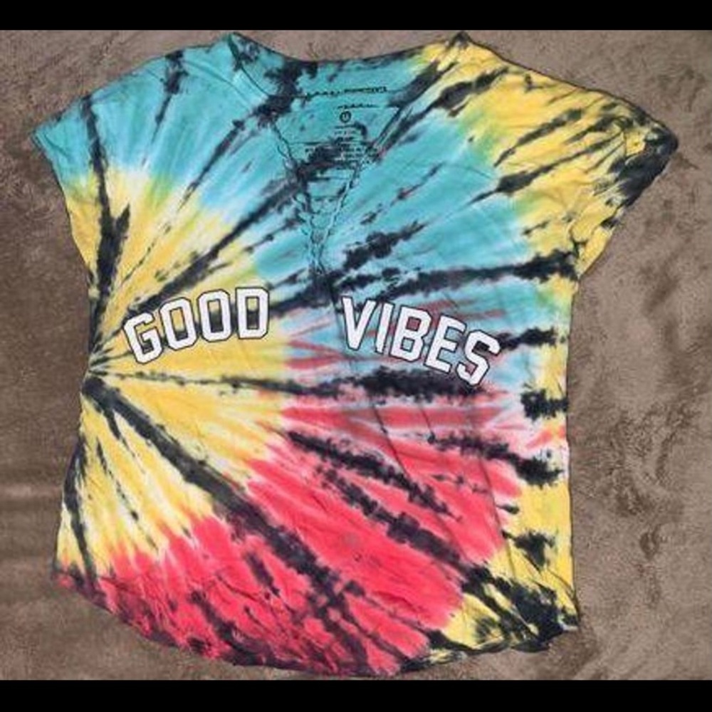 Bought from a small local Asian store, it’s tagged as XL but it’s more a Medium